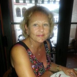 Meet your Posher, Roselyne